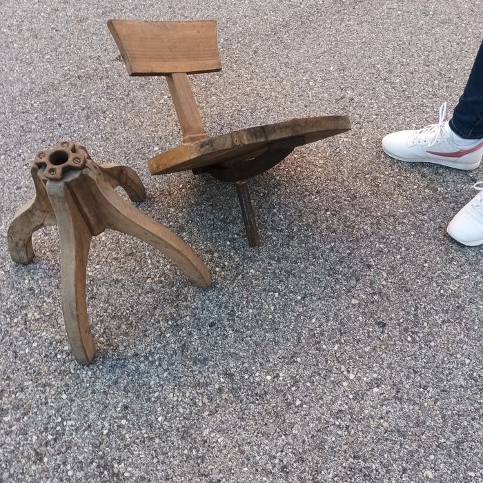 Antiga cadeira rotativa