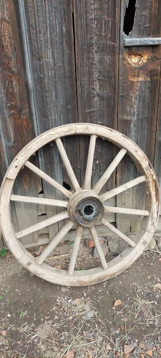 Koła drewniane od wozów konnych 6 sztuk