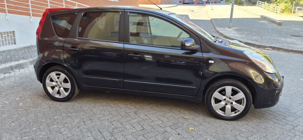 Nissan note 1.4 gasolina impecável 11