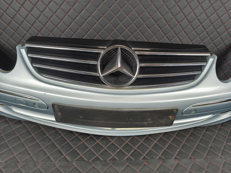 MERCEDES CLK A209. C209. 02-05 Zderzak Przedni Przód PDC Lakier C762