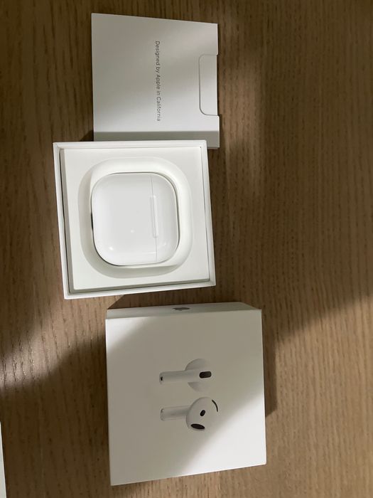 Original AirPods 4th Generation64752343478401122