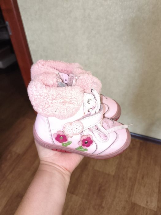 Зимові ботинки для дівчинки, розмір 26