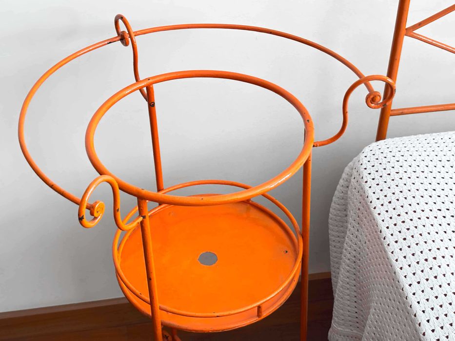 Venda Urgente - CAMA muito Antiga de Ferro maciço + Apoio LAVATÓRIO