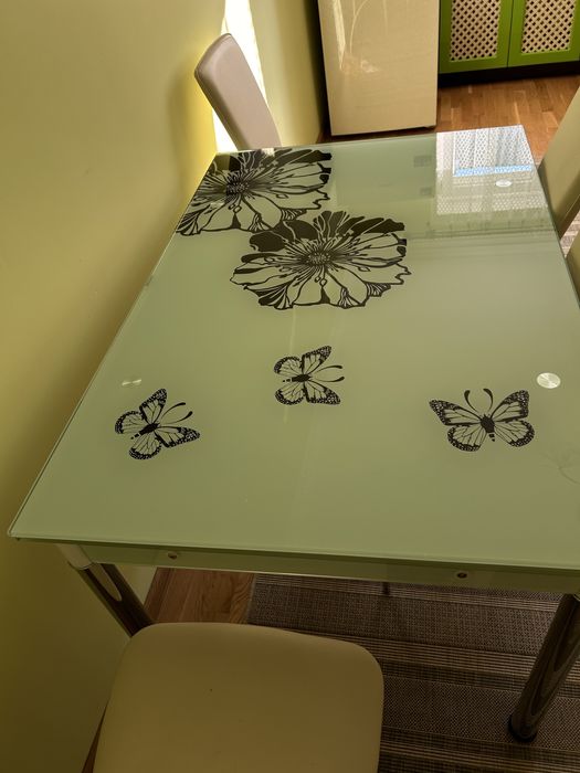 Стіл зі 6 стільцями. Продам окремо стіл або стільці