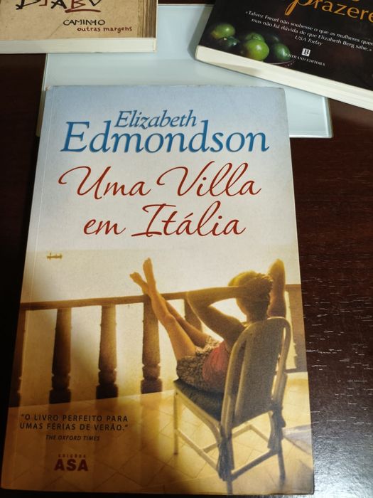Uma villa em Itália de Elizabeth Edmondson