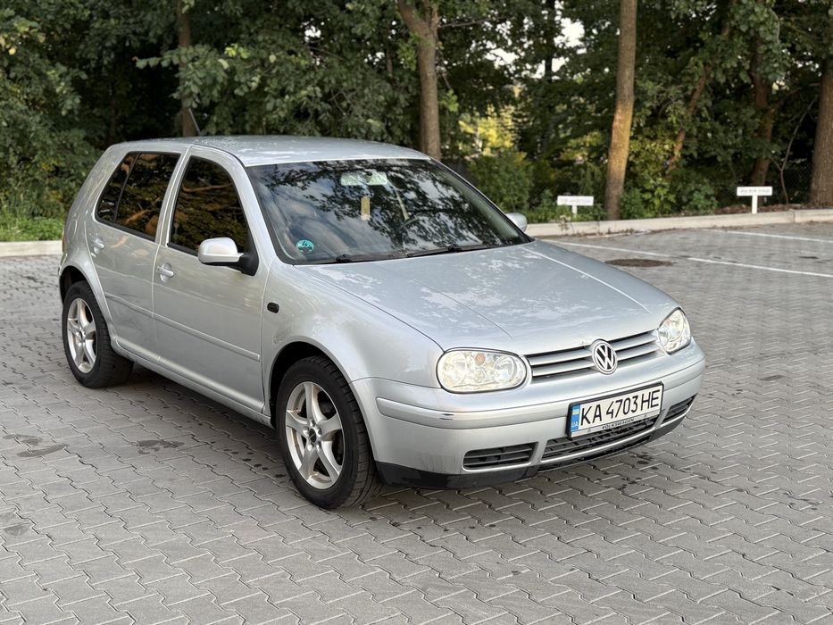 Продам Volkswagen Golf 4 2003 1.6 бензин
