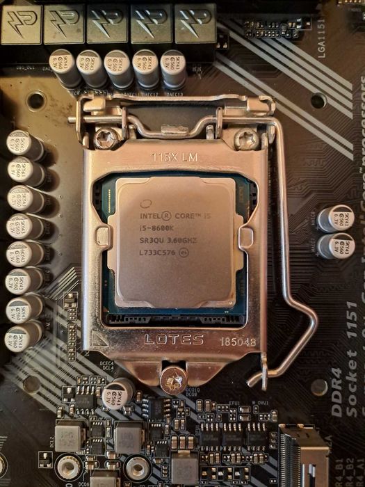 Bundle i5-8600K / Board Gigabyte Z390 Gaming X / 8GB DDR4 Ripjaws V