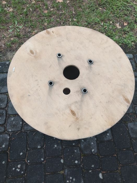 Szpula po kablu , stół