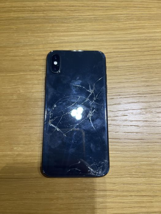 Uszkodzony IPHONE X