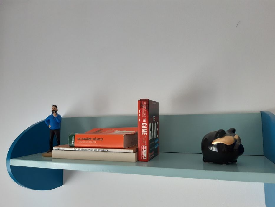 Prateleira para quarto de crianças