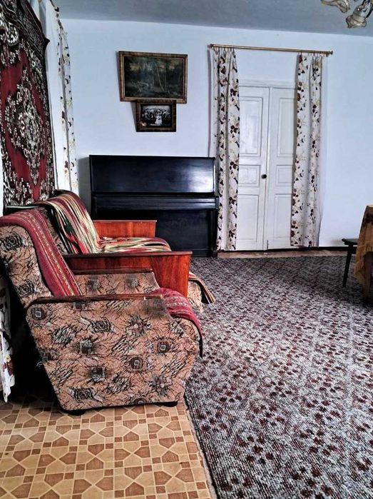 Житловий будинок близько центру