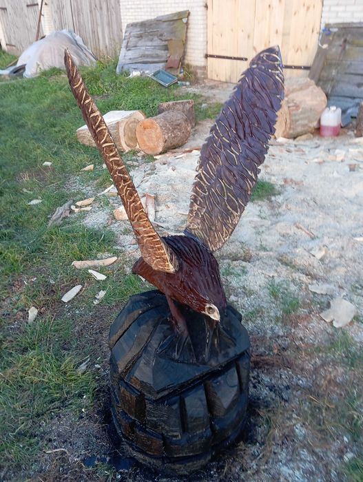 Rzeźba drewniana ogrodowa orzeł