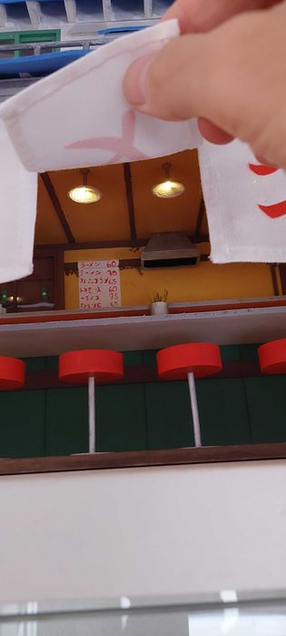 Naruto S.H.Figuarts restaurante Ichiraku Ramen escala 1/12