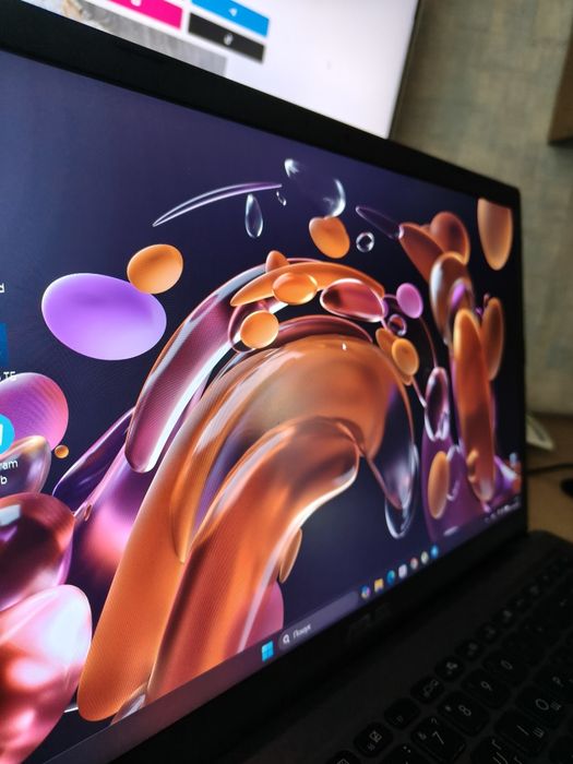 Ноутбук ASUS Ryzen 5