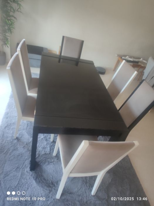 Mesa de Jantar + 6 Cadeiras