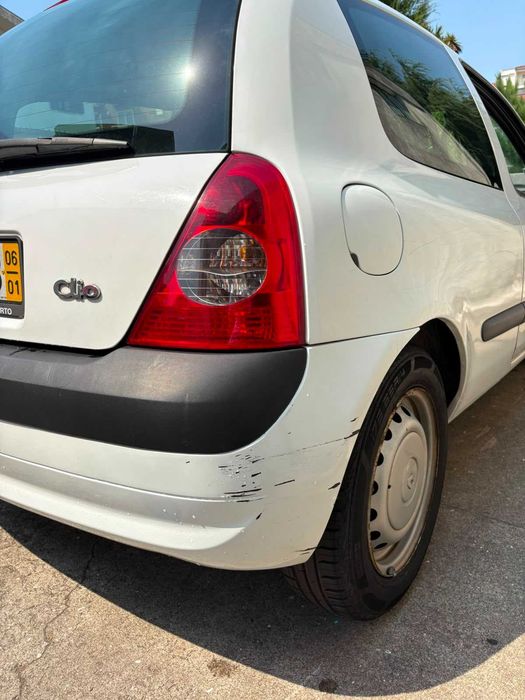 Renault Clio 2 lugares (mercadorias)