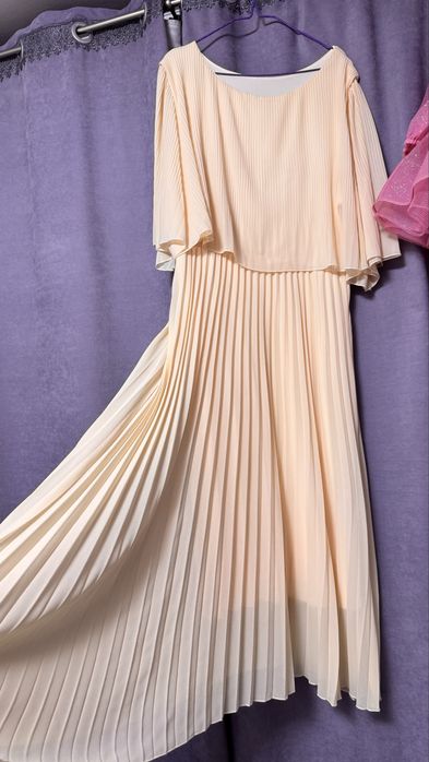 Платье плисированное 52-54