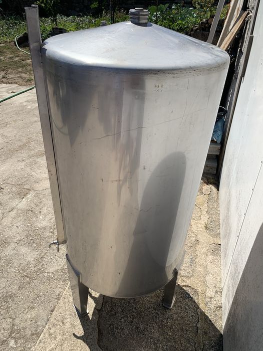 Cubo de 300L em inox