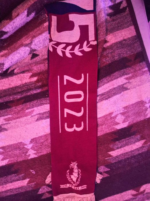 Szalik Pogoni z 2023 r