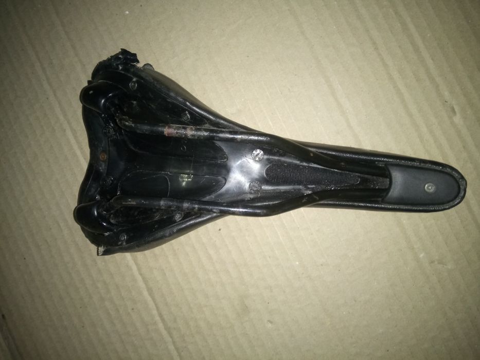 сідло Velo VL-5095 258x135mm black велосипедне