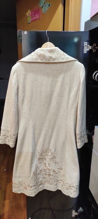 Casaco de fazenda bege com bordados XL