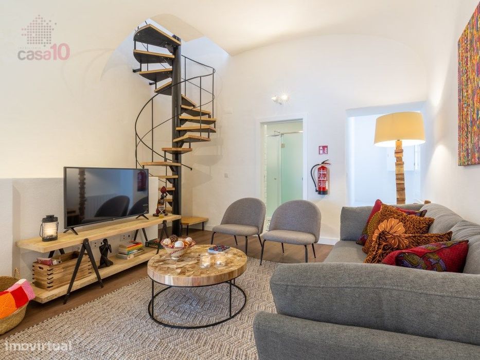 Vende-se Prédio no Coração de Évora: Charme Histórico e Modernidade...