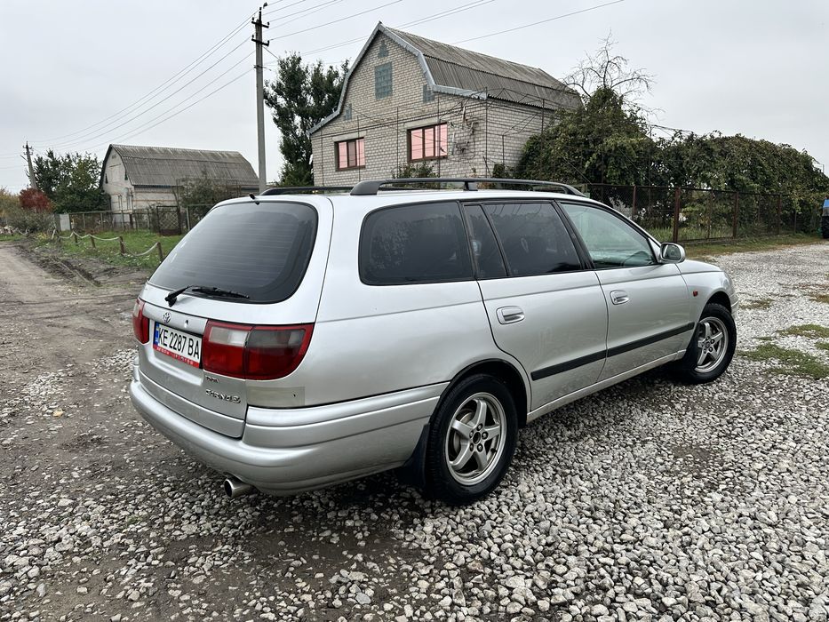 Toyota carina e 1.8