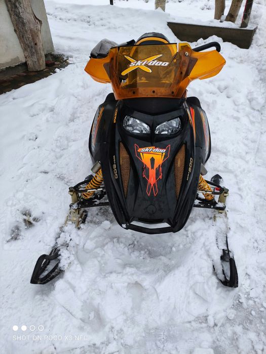 Brp ski doo снігохід