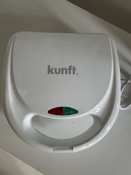 Sanduicheira Kunft KSM3139 Branca.