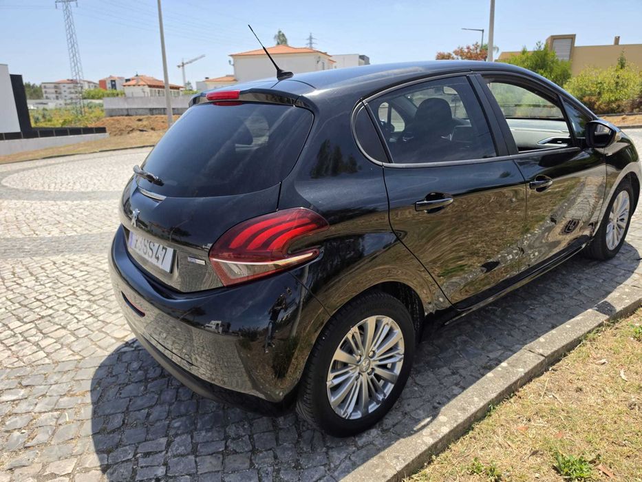 Peugeot 208 Style 1.2i de 2017