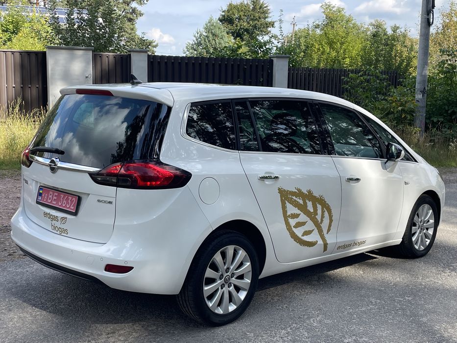 Свіжопригнана Opel Zafira Tourer 2013р.в  1.6 газ/бензин