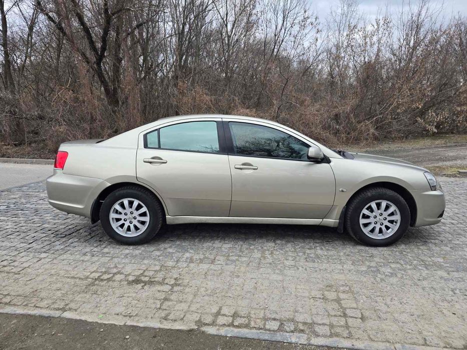 Mitsubishi Galant 2009