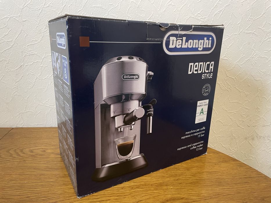 Кавоварка DeLonghi Dedica