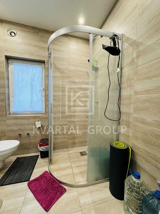 Двоповерховий будиночок в м Ірпінь в приватному секторі.