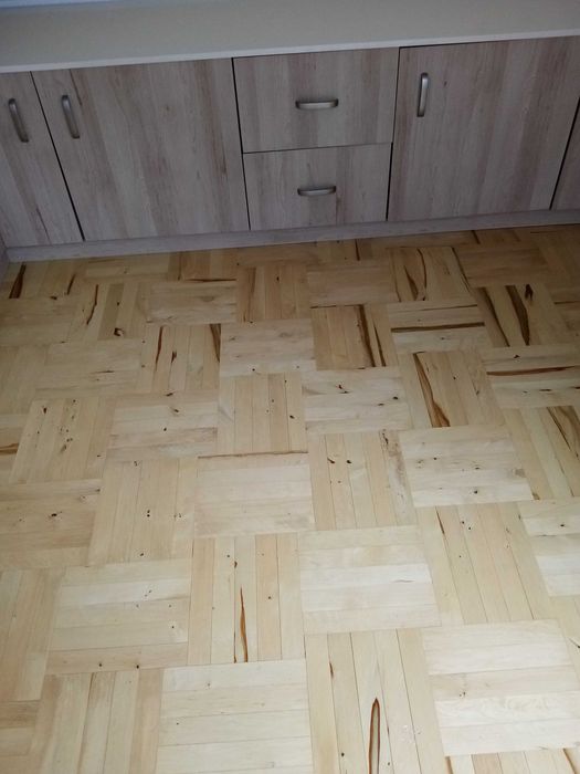 Parkiet, Cyklinowanie parkietów, usługi parkieciarskie