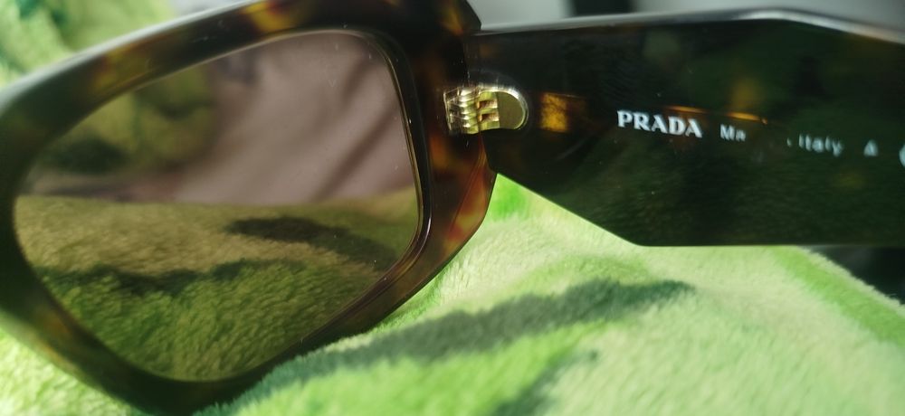 Okulary przeciwsłoneczne PRADA