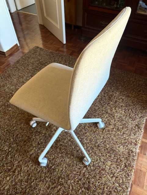 Cadeira giratória com rodízios, Gunnared cinz