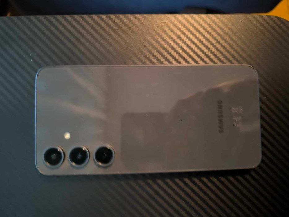 samsung s24FE 8/256