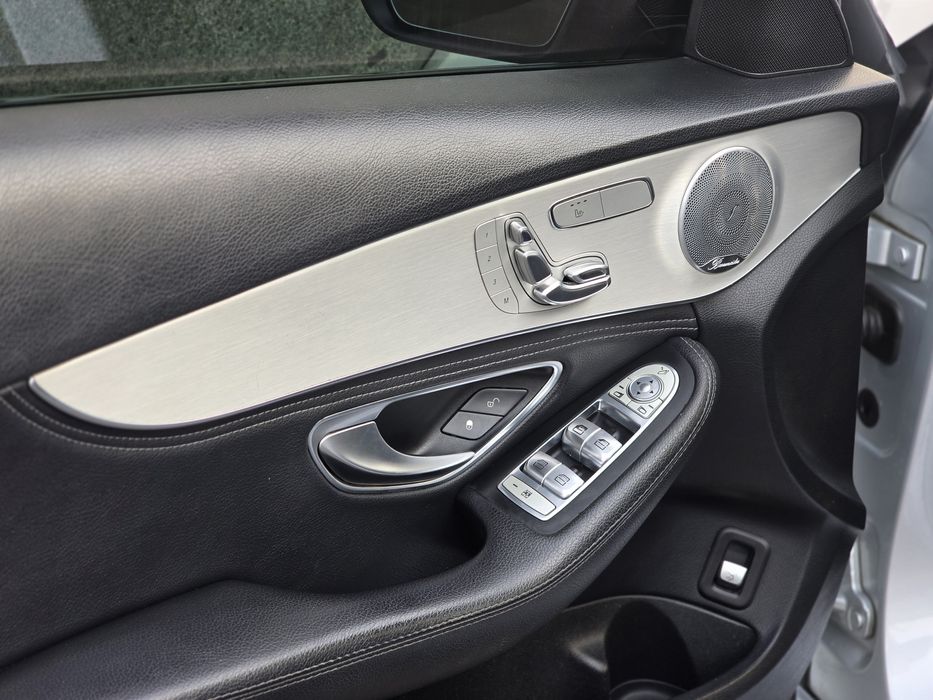 Продам свой Mercedes Benz C300 2л ( ПОЛНЫЙ ПРИВОД )