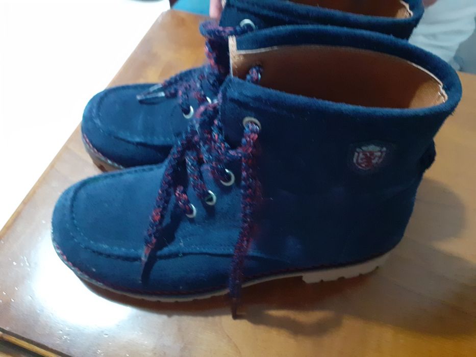 Botas marca Lion of Porsche Menino muito bonitas.