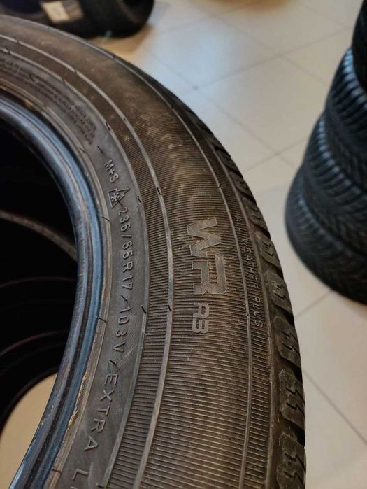 Комплект шин б/у 235/55R17 103V XL Nokian WR A3