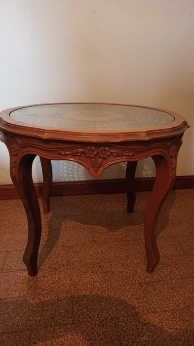 Mesa de centro redonda antiga