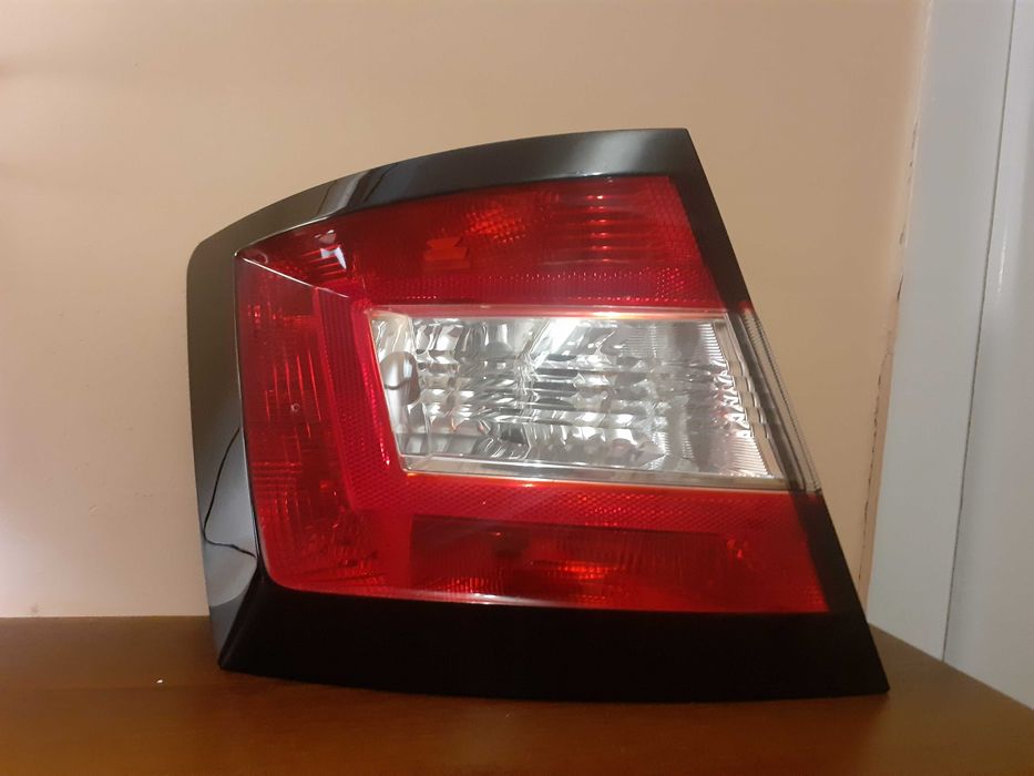 Фонарь Skoda Fabia 3 / ліхтар Шкода фабія стоп шкода / фара шкода