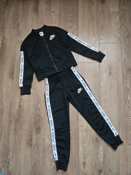 Спортивний костюм nike