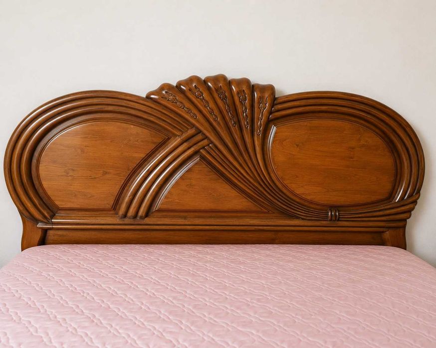 Conjunto completo de quarto em madeira – excelente estado