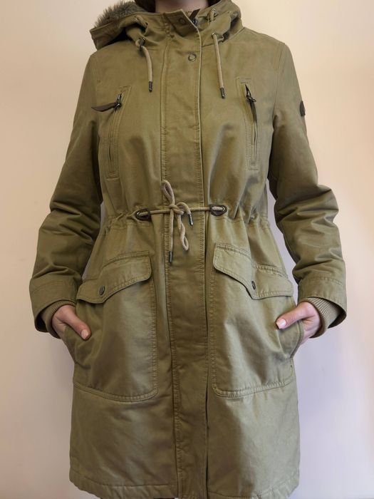 Парка фірми Only