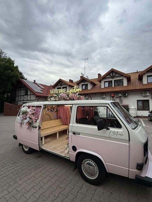 fotobus różowy , fotobudka