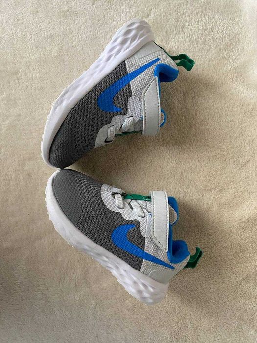 кросівки  Nike оригінал, розм 22
