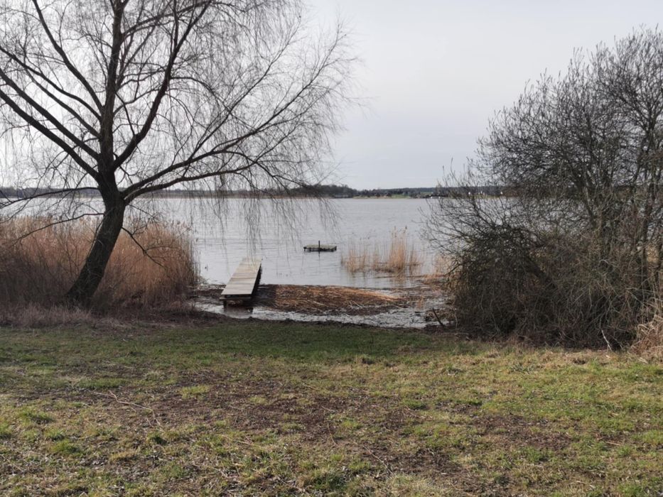 Działka nad jeziorem Gopło