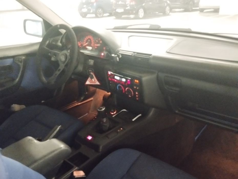 BMW E36 318Ti  MI44 gasolina  Compact